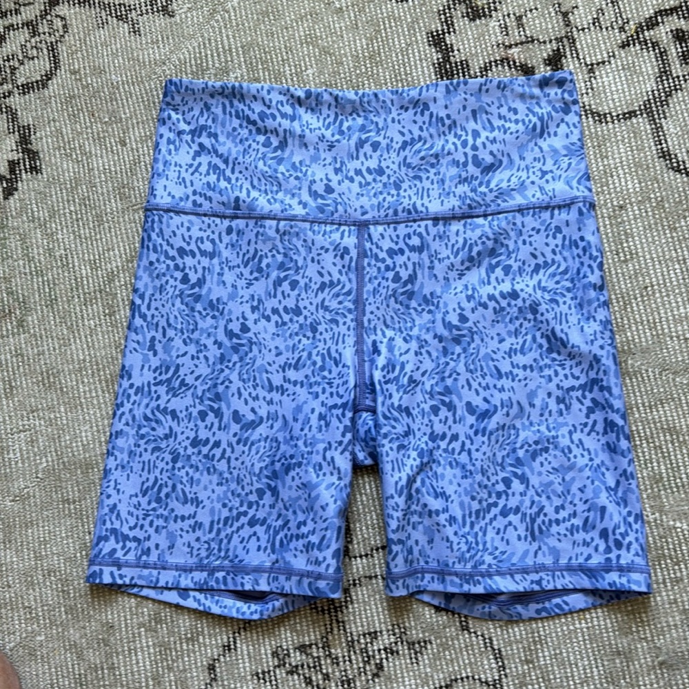 Athleta Elation 7” Biker Shorts Womens L